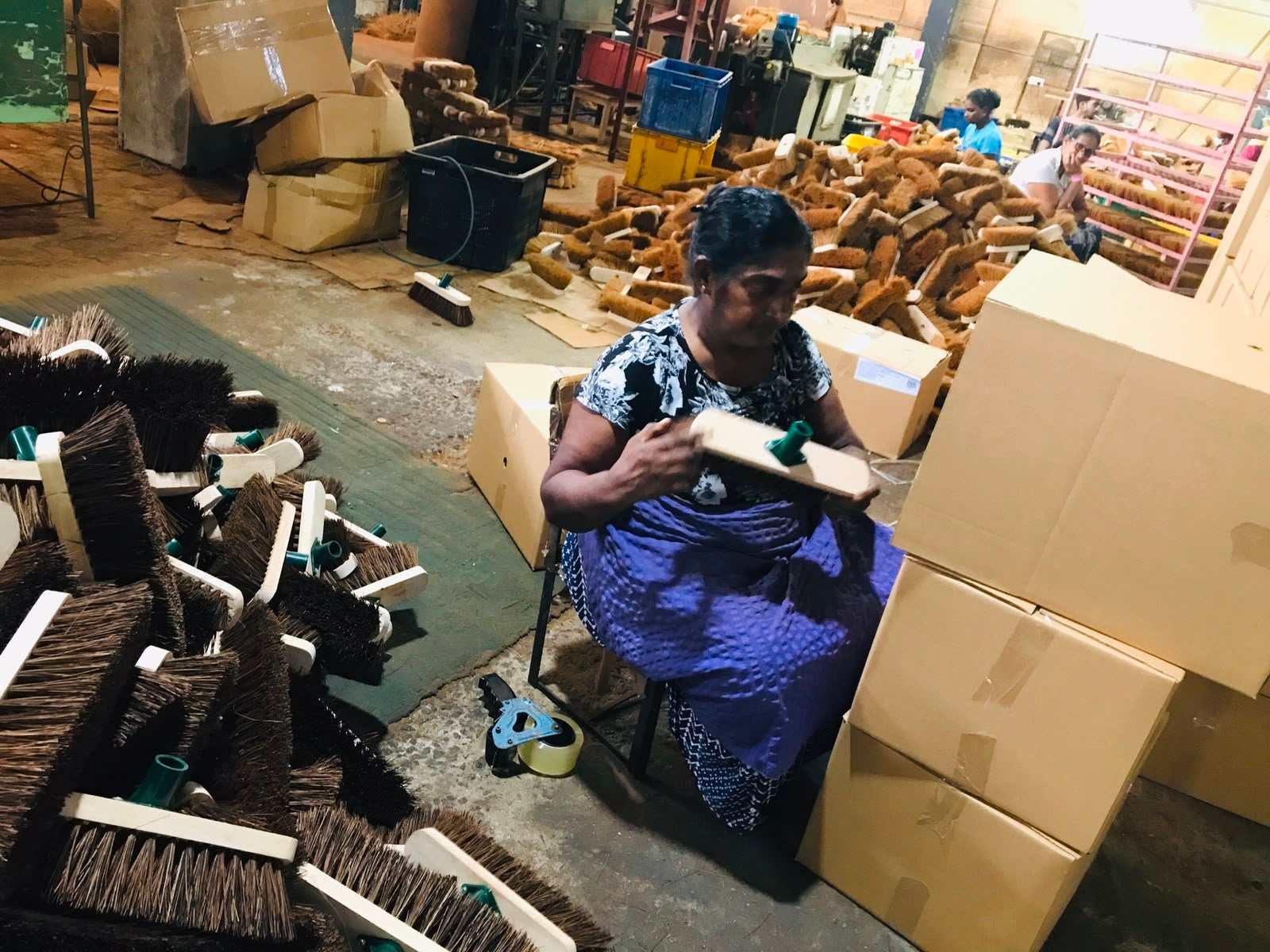 Inside the brush manufacturing unit – Lanka Brush Exports (4)